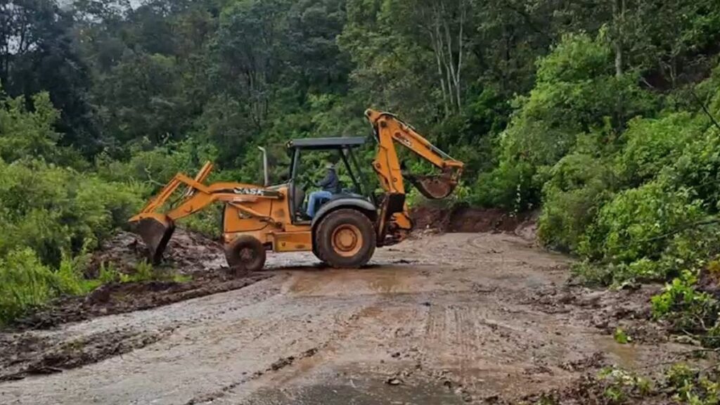 Deslaves por lluvias dejan incomunicadas comunidades de Jalpa y Nochistlán, Zacatecas