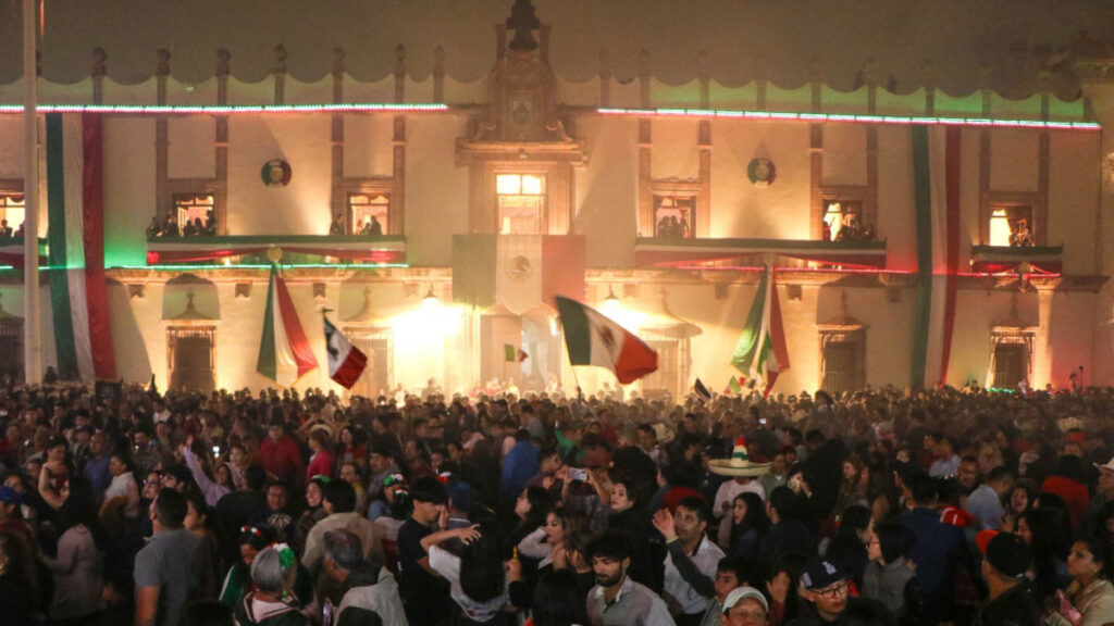 día es festivo 15 o el 16 de septiembre