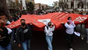 Normalistas hacen paro total en Zacatecas por pagos incompletos y plazas fantasma