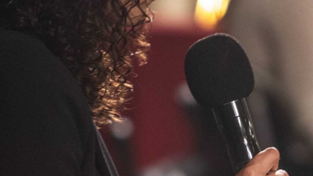 Golpean a cantante en Guadalajara