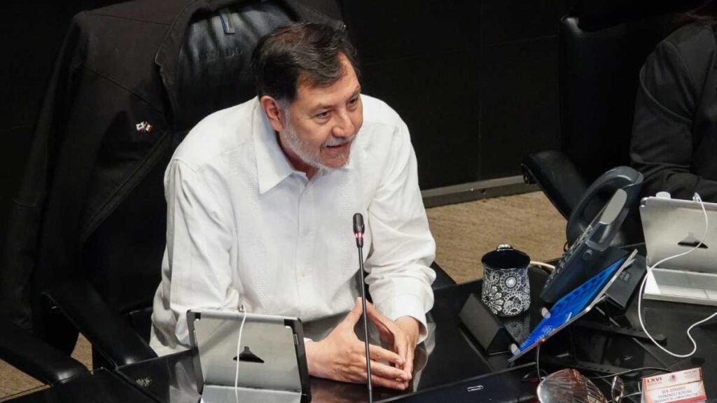 Joven que cuestionó a Noroña denuncia ciberacoso