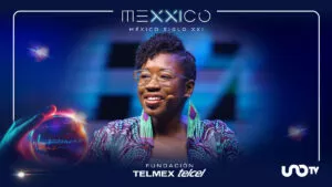 Joy Buolamwini expone los sesgos de la IA, hace llamado a los jóvenes a mantener una mirada crítica: "No limiten sus sueños"