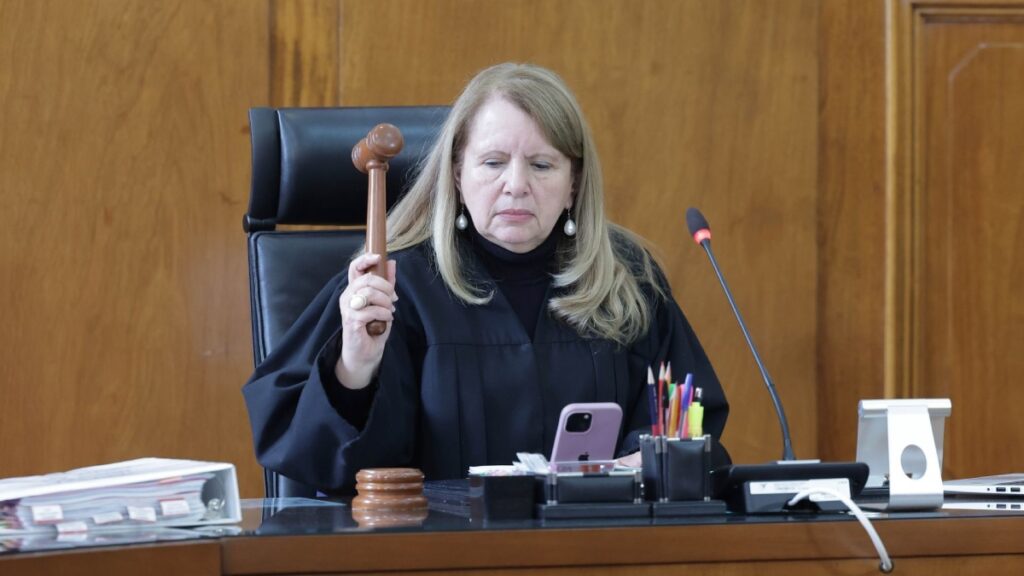 Loretta Ortiz considera injusta la reducción de sueldo a ministros