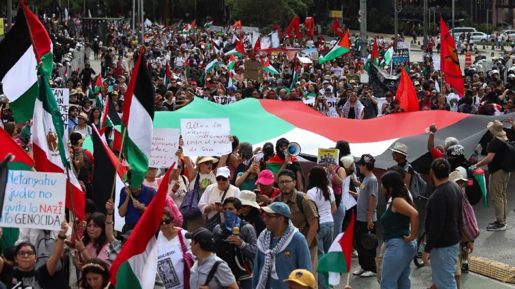 Marcha por Palestina avanza en Paseo de la Reforma; prevén paradas en Embajada de Israel y empresas señaladas.