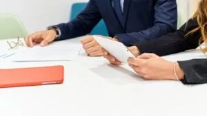 Despidos en EE.UU. desatan debate por censura en redes