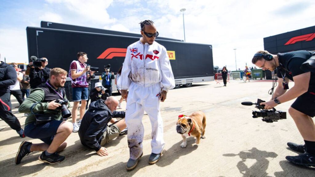 Muere el perro de Lewis Hamilton y comparte desgarradora despedida: “Perdí a mi mejor amigo”