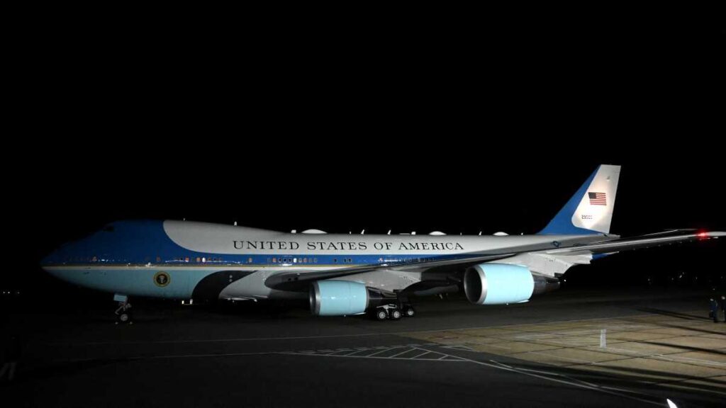 Piloto es reprendido por volar cerca del Air Force One