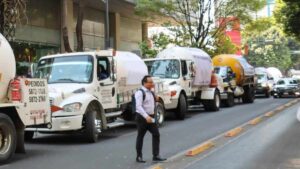 Por si manejas detrás de una pipa de gas: qué significan los señalamientos 1075-2