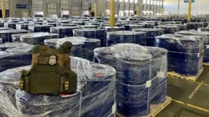 Presume Embajada de EE. UU. decomiso de 300 toneladas de químicos; iban para el Cártel de Sinaloa