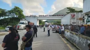 Liberan Autopista del Sol tras casi 7 horas de bloqueo