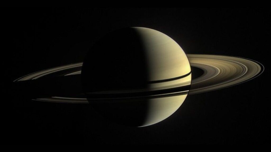 Saturno y sus anillos brillará este septiembre 2025, su mejor momento del año