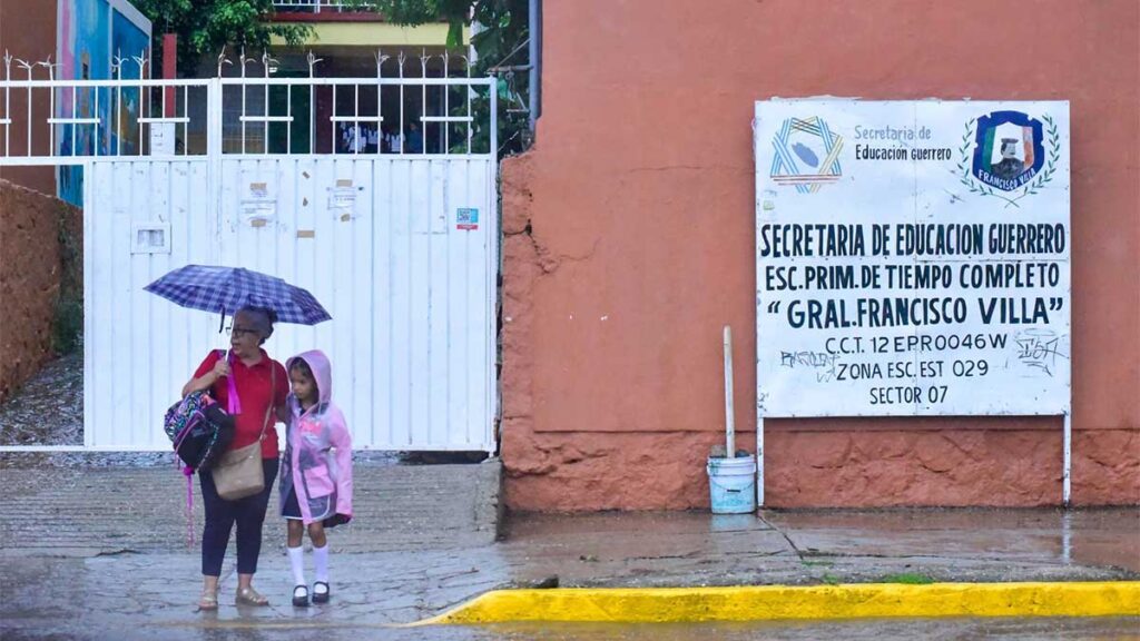 Se suspenden las clases en Sinaloa.