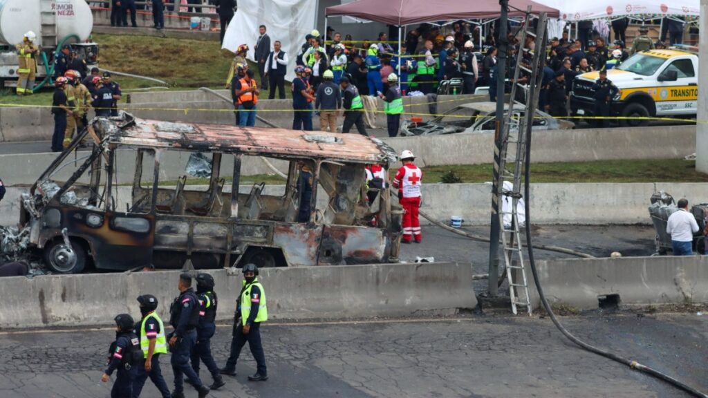 Sube a 26 el número de muertos por explosión de pipa de gas en Iztapalapa