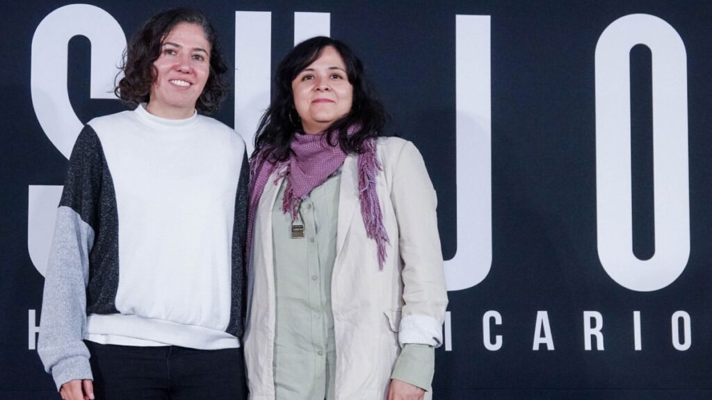 Las directoras Fernanda Valadez y Astrid Rondero ganadoras de mejor dirección en el Ariel por Sujo