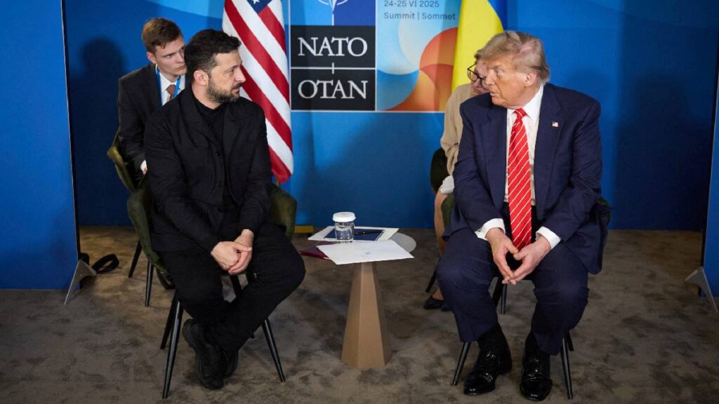 Trump confirmó que hablará con Zelenski el jueves en la cumbre de París sobre garantías de seguridad y posibles sanciones a Rusia.