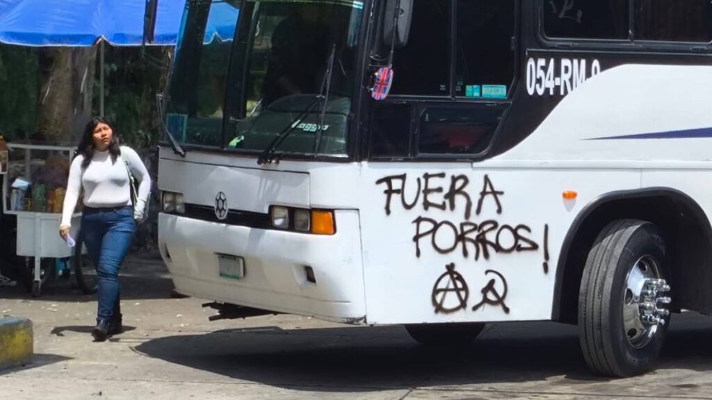 Protesta contra porros de la unam