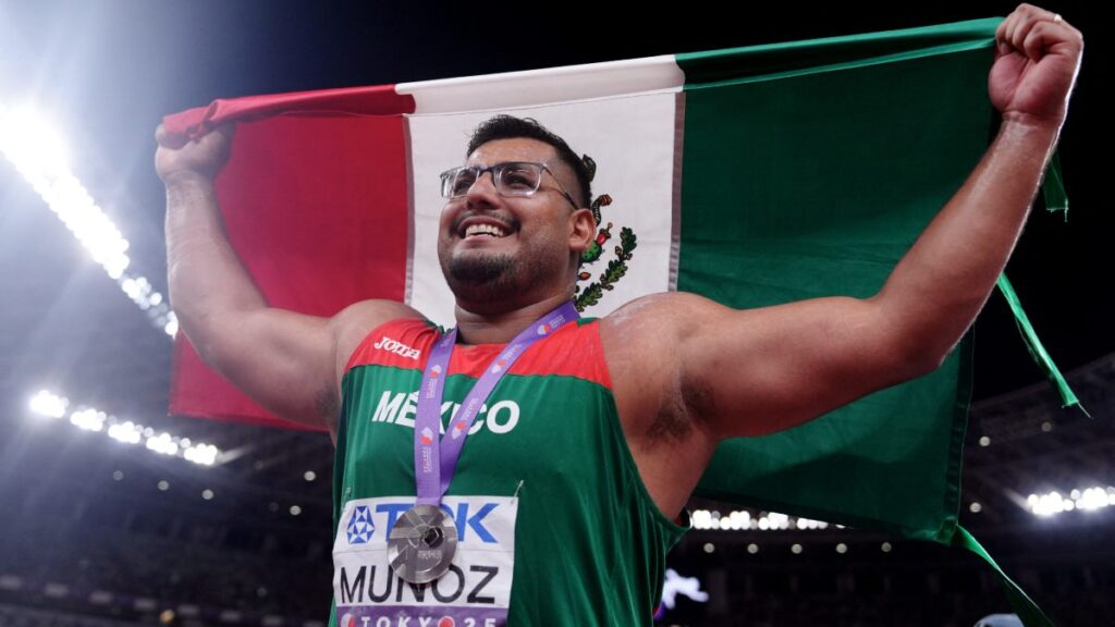 El mexicano sube al podio en el Mundial de Atletismo | Reuters