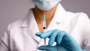 Estados Unidos reforma calendario de vacunación pediátrica, dejará de recomendar 6 de 17 inoculaciones