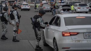 ¿Qué documentos te pedirán las autoridades de Nuevo León durante los operativos de placas foráneas?