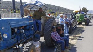 Falta de acuerdo en el precio del maíz genera bloqueos en Guanajuato, Jalisco y Michoacán