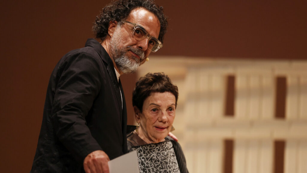 Graciela Iturbide, premiada frente a Alejandro González Iñárritu