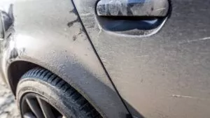 Más que un descuido: lo que un auto sucio dice de ti según la IA