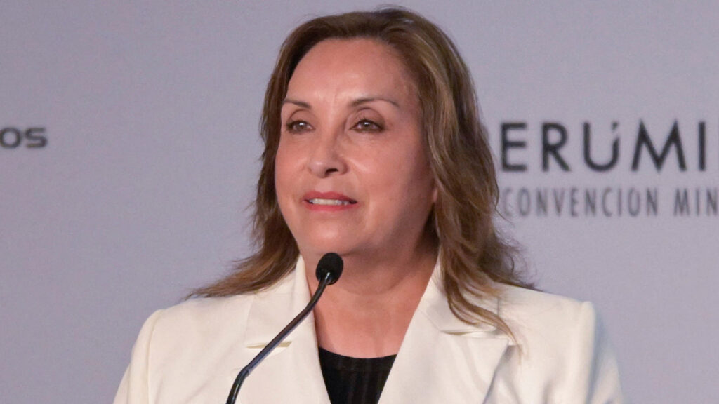 Boluarte enfrenta destitución ante el Congreso por crisis de inseguridad en Perú