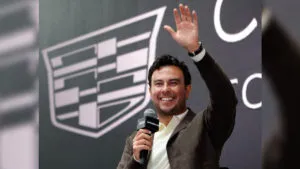 ¡Checo Pérez está de vuelta! Usará el #11 en su regreso a la F1