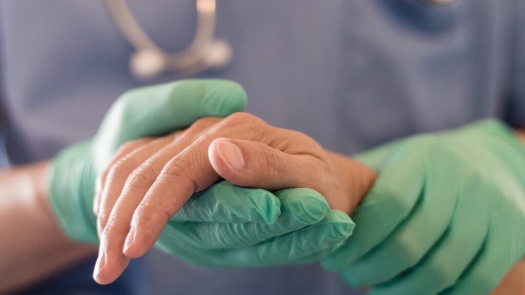 Hospitales sufren recorte este 2026. Foto: Getty