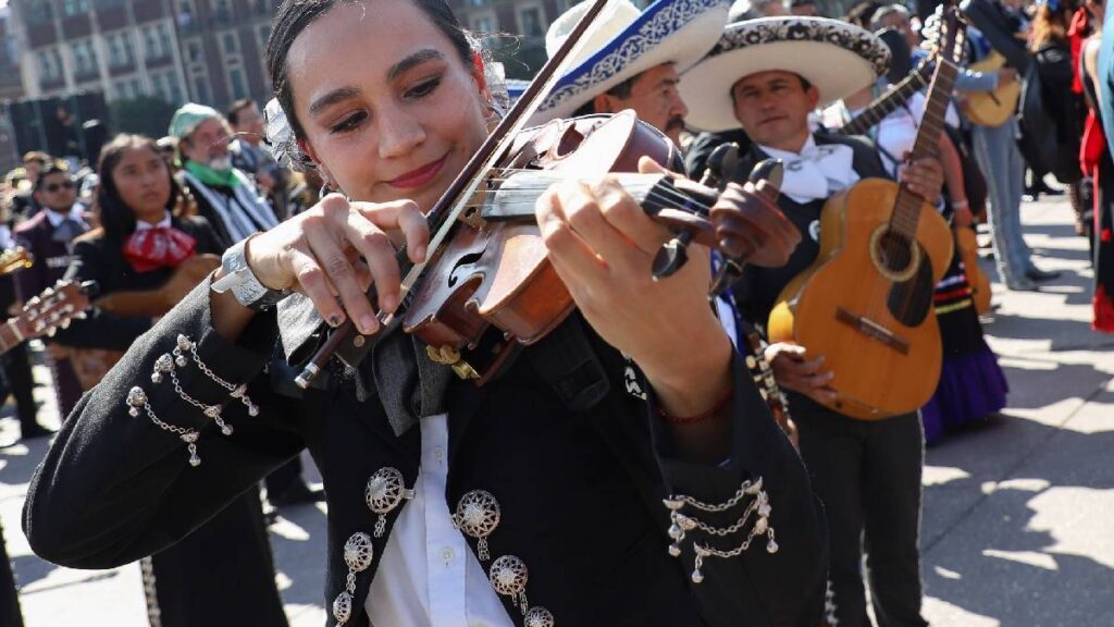 conciertos-talleres-y-gastronomia-en-el-festival-al-calor-del-mariachi-2025-en-chapala
