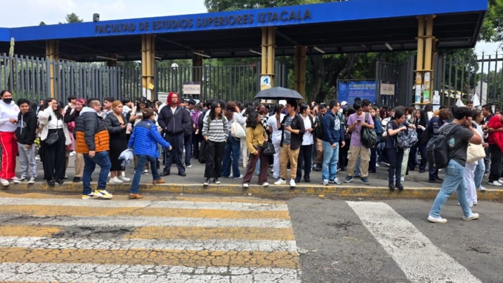 Desalojan nuevamente FES Iztacala