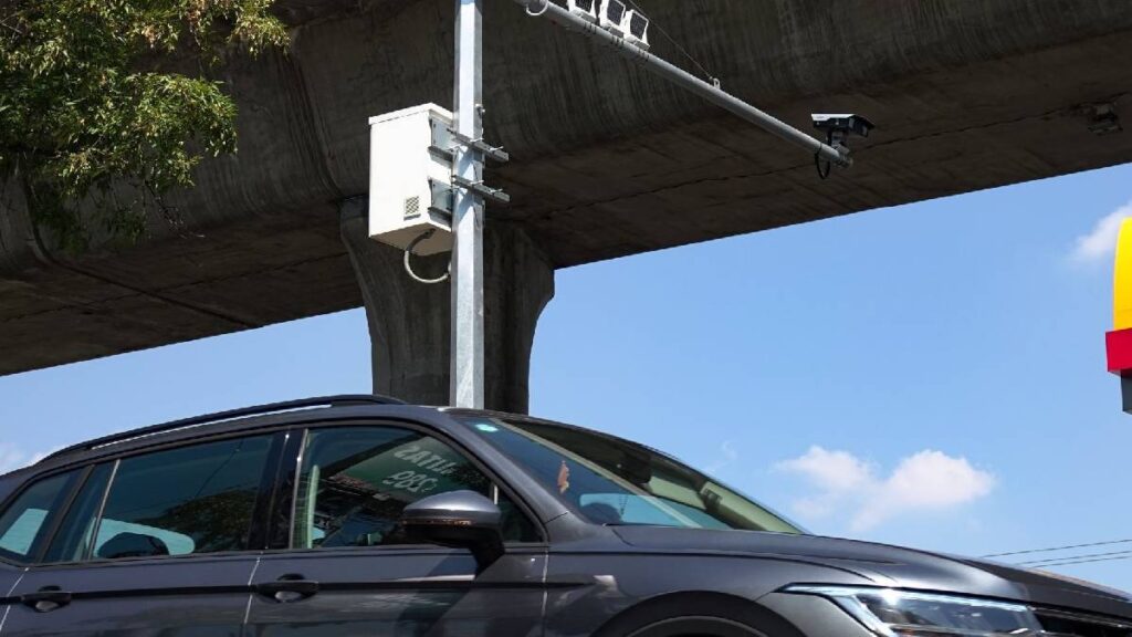 Las fotocívicas en CDMX no solo son por velocidad: estas son las infracciones que quitan puntos al vehículo en cada verificación.