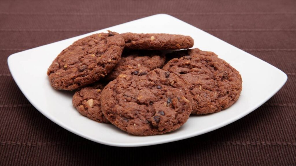 Receta sencilla para hacer galletas de cacao con nuez para hacer en casa