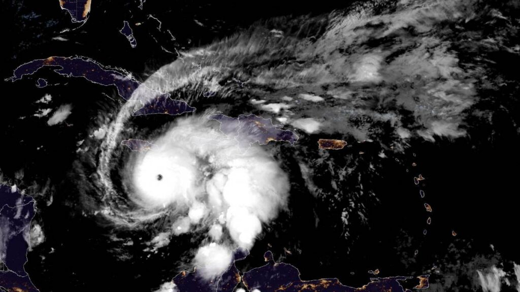 Huracán Melissa visto desde el espacio: imágenes satelitales muestran su fuerza sobre el Caribe
