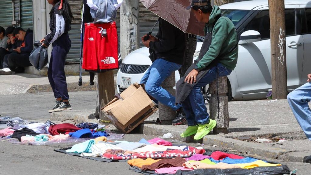 Aunque el gobierno de Andrés Manuel López Obrador logró reducir la pobreza en México, un nuevo problema ha cobrado fuerza: el aumento de la informalidad laboral