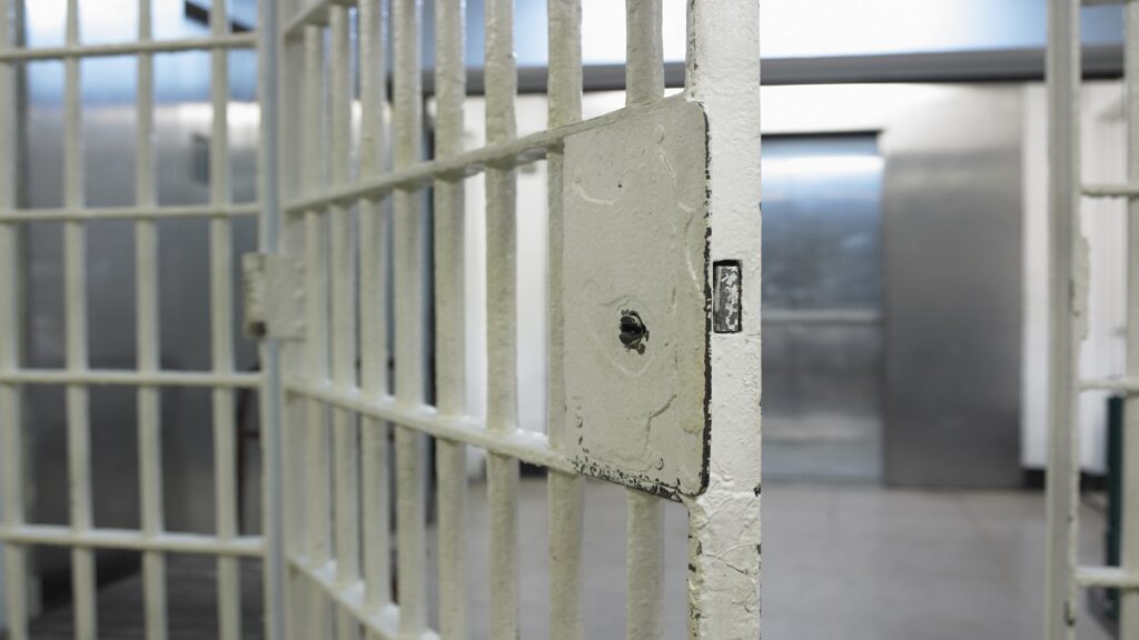 investigan-video-de-fiesta-en-penal-de-puebla-habia-mujeres-y-cerveza