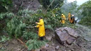 Hidalgo: 19 aeronaves despliegan ayuda tras lluvias y cortes de caminos