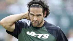 Exquarterback de la NFL Mark Sánchez es apuñalado en Indianápolis