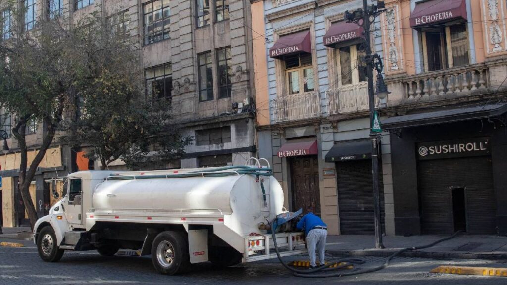 mueren-dos-motociclistas-atropellados-por-una-pipa-en-tlalpan