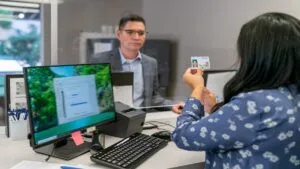 Nueva licencia de conducir E13 en CDMX: ¿quiénes la deben tramitar?