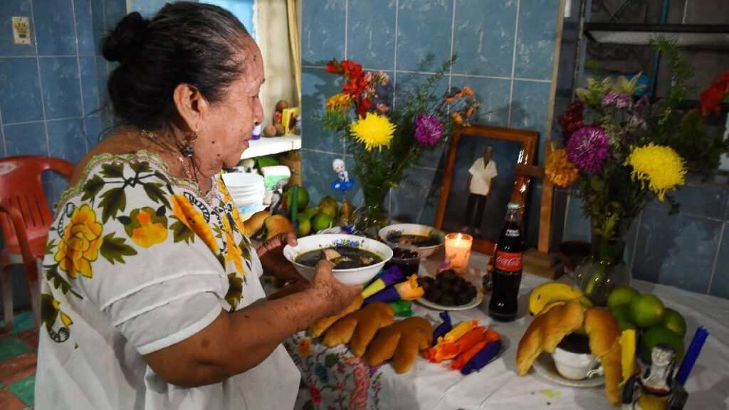 Celebrar Día de Muertos y Halloween 2025 costará hasta 21% más; ANPEC pide consumo responsable ante alza generalizada.