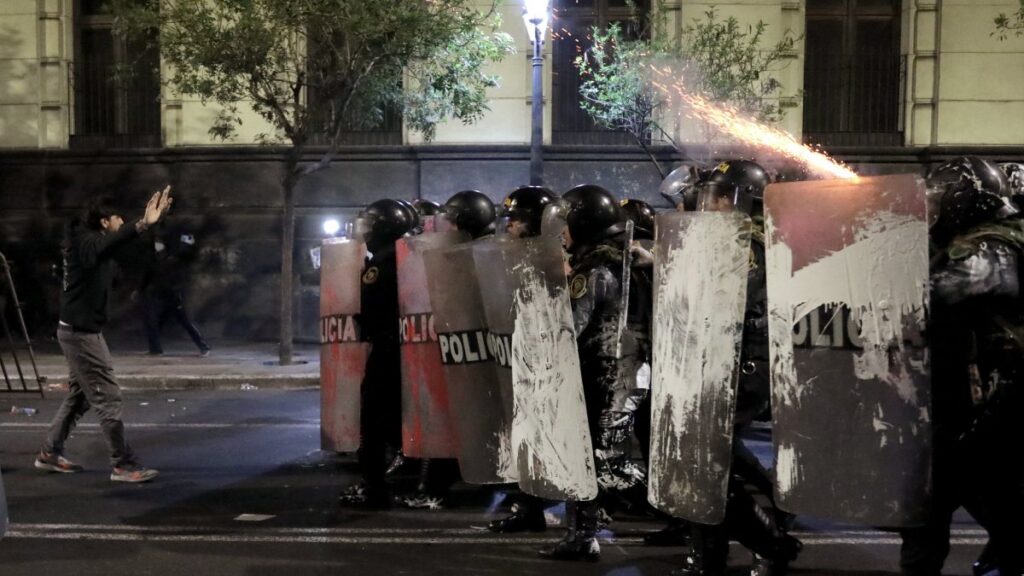 Las protestas en Perú han dejado al menos un muerto y decenas de heridos