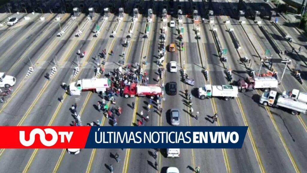 Piperos y dueños de purificadoras bloquean vialidades.