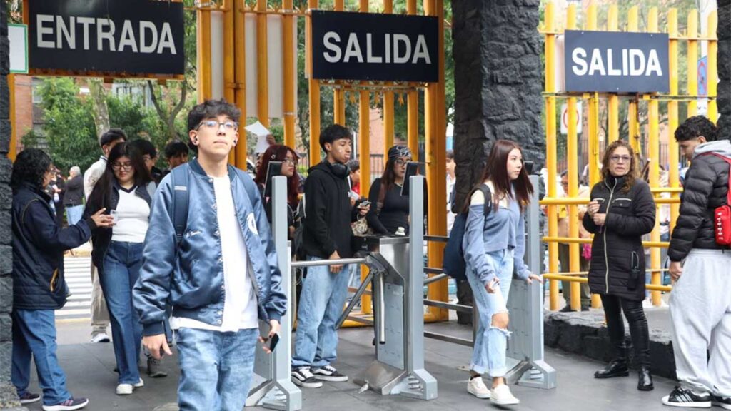 Desalojaron a alumnos de la Prepa 3.