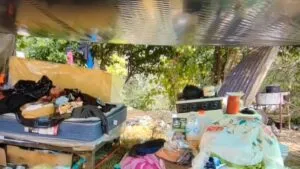 Improvisan refugios en Querétaro tras desbordamiento de río