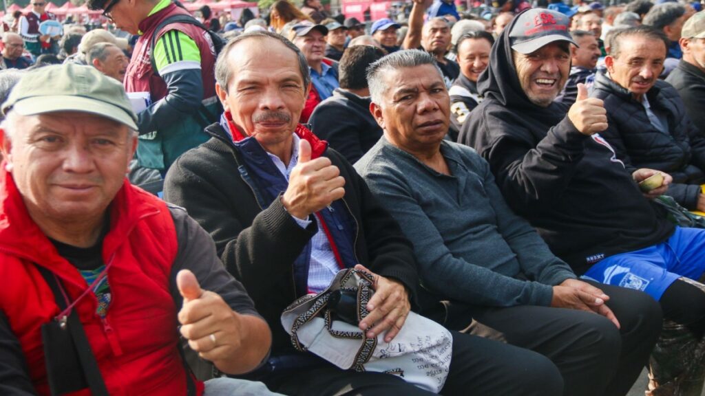 La Pensión Hombres Bienestar en CDMX entregará 3 mil pesos bimestrales en 2026. Conoce requisitos, apoyos y cuántos beneficiarios se sumarán al programa.