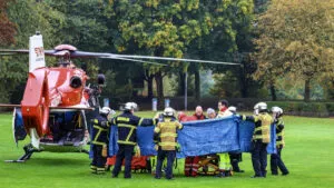 Apuñalan a la alcaldesa electa de Herdecke, Alemania; se encuentra en estado crítico