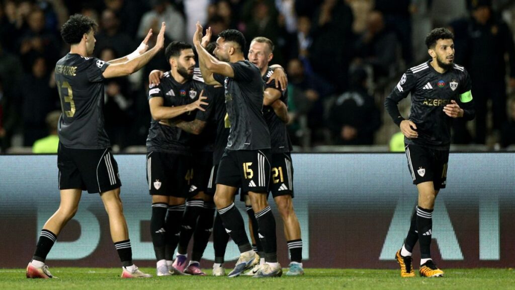 Rodrigo Huescas sufre una lesión en el duelo de la Champions