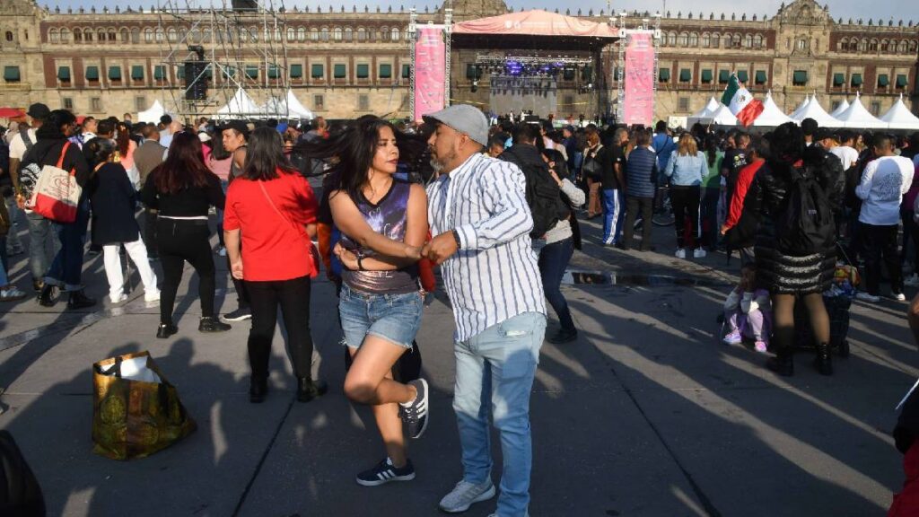 saquen-los-prohibidos-preparan-mega-clase-de-baile-en-el-zocalo