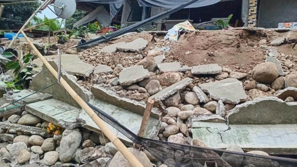 Terremoto de magnitud 7,4 deja seis muertos en Filipinas